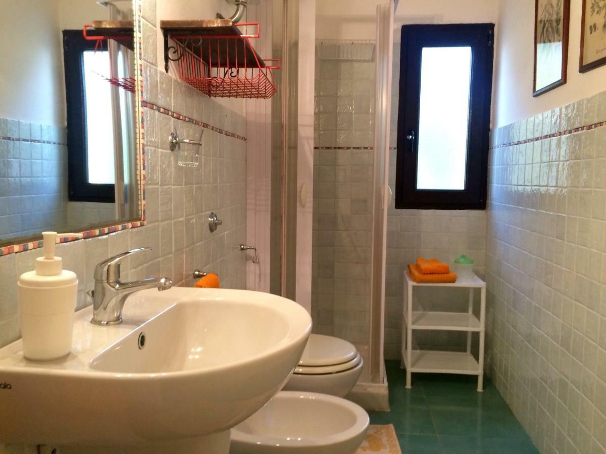 Casa Del Mirto Bianco Villa Chia Buitenkant foto